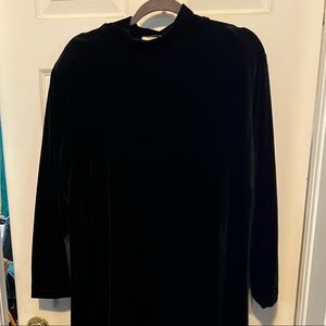 Size 2X (18) Black velvet dress by Clio II Made in USA
